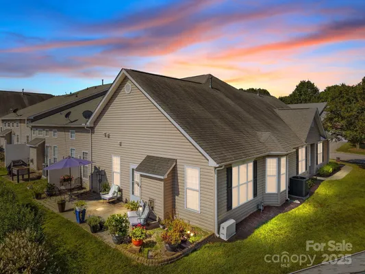 Property Slideshow image 2 of 44 | 253 garnet ct, Fort Mill, SC, 29708