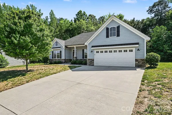 Property Slideshow image 3 of 26 | 2660 poplar cove dr, Concord, NC, 28027