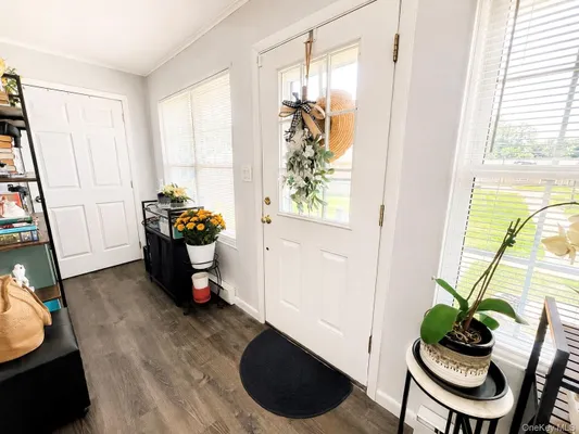 Property Slideshow image 3 of 21 | 275 berwick ct a, Brookhaven, NY, 11961