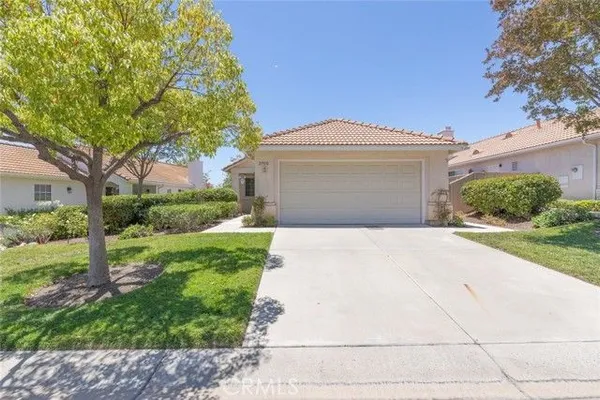 Property Slideshow image 2 of 34 | 23910 via astuto, Murrieta, CA, 92562