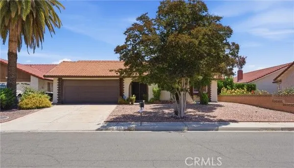 Property Slideshow image 2 of 32 | 1126 mayten tree ct, Hemet, CA, 92545