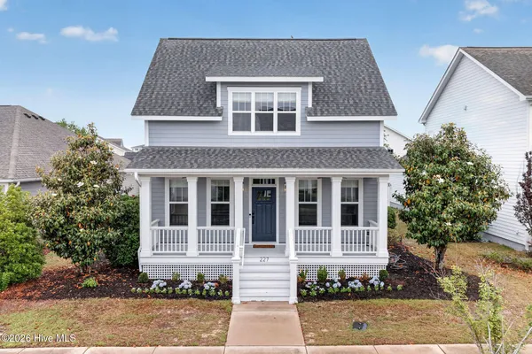 Property Slideshow image 3 of 50 | 227 trawlers way, Wilmington, NC, 28412
