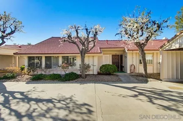 Property Slideshow image 2 of 62 | 17440 plaza cerado 71 71, San Diego, CA, 92128