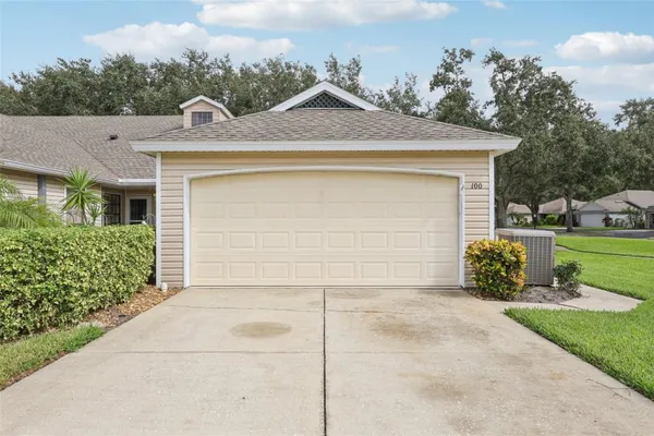 Property Slideshow image 3 of 40 | 100 juniper way, Tavares, FL, 32778