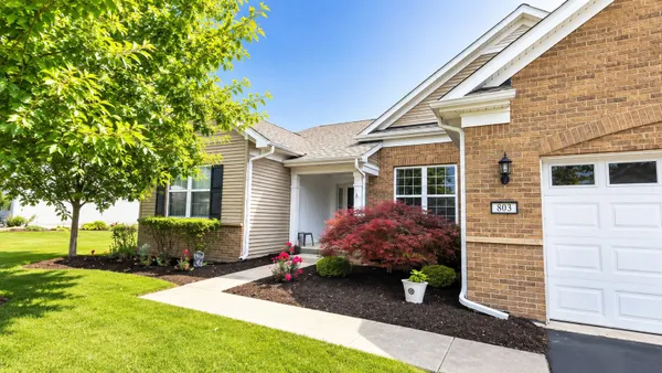 Property Slideshow image 2 of 13 | 803 glory ct, Shorewood, IL, 60404