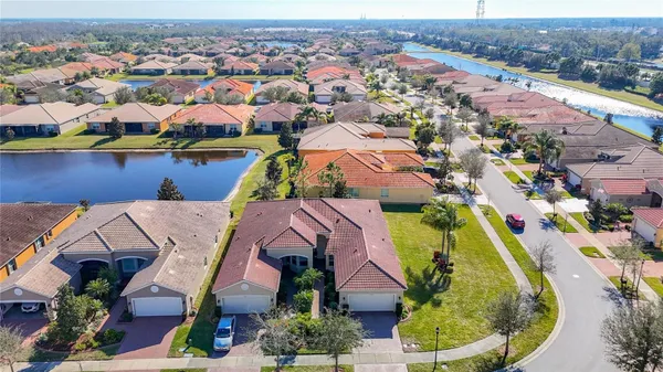 Property Slideshow image 3 of 84 | 4935 marble springs cir, Wimauma, FL, 33598