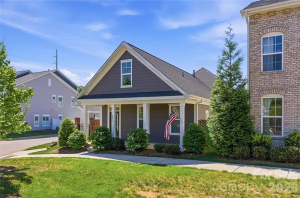 Property Slideshow image 2 of 37 | 2273 moss haven ln, Denver, NC, 28037