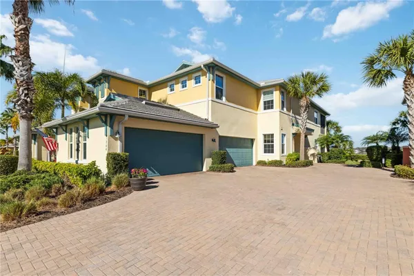 Property Slideshow image 2 of 35 | 1264 riverscape st b, Bradenton, FL, 34208