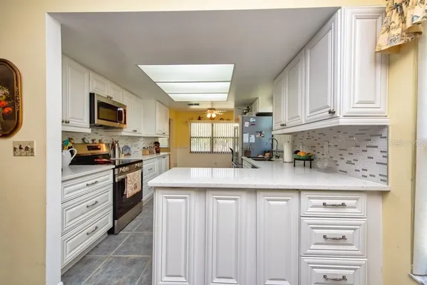 Property Slideshow image 2 of 38 | 1605 leland dr, Sun City Center, FL, 33573