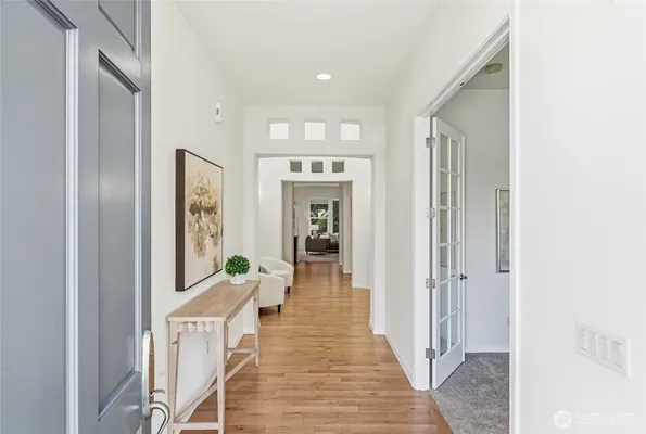 Property Slideshow image 3 of 40 | 13933 morgan dr, Redmond, WA, 98053