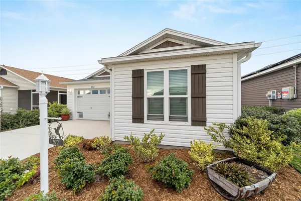 Property Slideshow image 3 of 32 | 972 greg ter, The Villages, FL, 32163