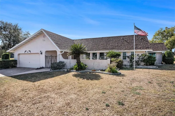 Property Slideshow image 2 of 47 | 305 cranston pl, Sun City Center, FL, 33573