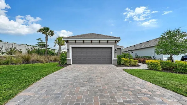 Property Slideshow image 2 of 96 | 3007 tramonto ct, Bradenton, FL, 34211