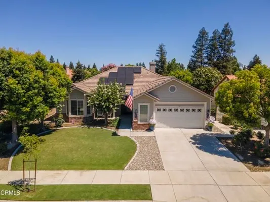 Property Slideshow image 2 of 41 | 9906 cinderella ave, Bakersfield, CA, 93311