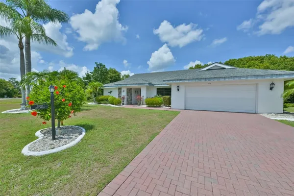 Property Slideshow image 2 of 67 | 1819 new bedford dr, Sun City Center, FL, 33573