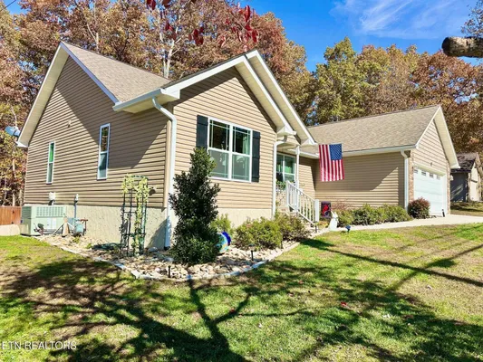 Property Slideshow image 3 of 27 | 311 lakeview dr, Crossville, TN, 38558