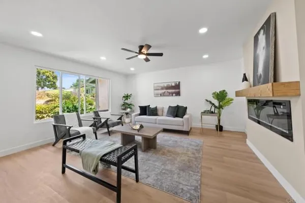 Property Slideshow image 3 of 34 | 4386 albatross way, Oceanside, CA, 92057