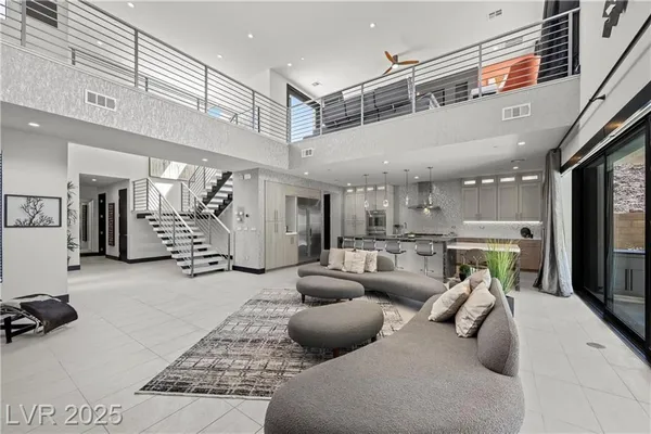 Property Slideshow image 3 of 99 | 5 highland cove ln, Henderson, NV, 89011