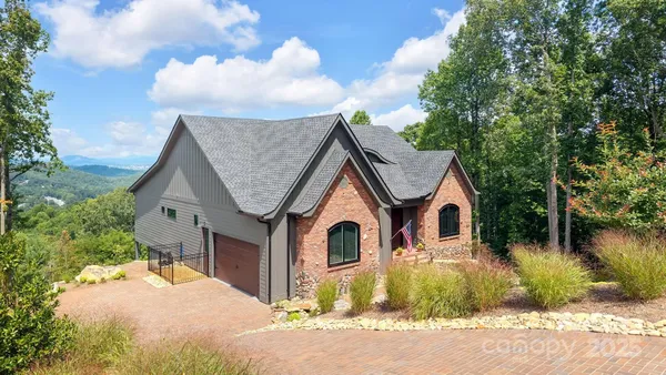 Property Slideshow image 2 of 47 | 36 northland ct, Flat Rock, NC, 28731