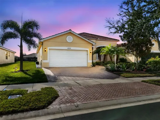 Property Slideshow image 2 of 82 | 4949 marble springs cir, Wimauma, FL, 33598