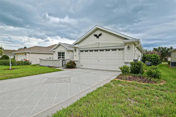 Property Slideshow image 2 of 57 | 11977 se 91st cir, Summerfield, FL, 34491