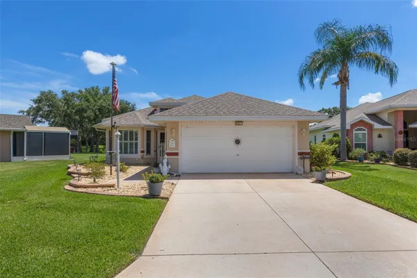 Property Slideshow image 3 of 63 | 6307 berkshire pass, Leesburg, FL, 34748