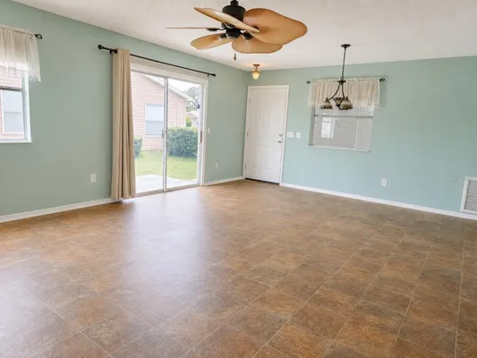 Property Slideshow image 3 of 12 | 481 hildalgo dr, The Villages, FL, 32159