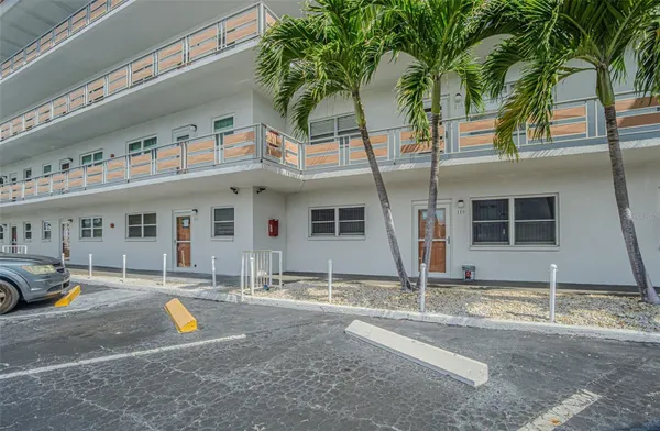 Property Slideshow image 3 of 52 | 3128 59th st 110, Gulfport, FL, 33707