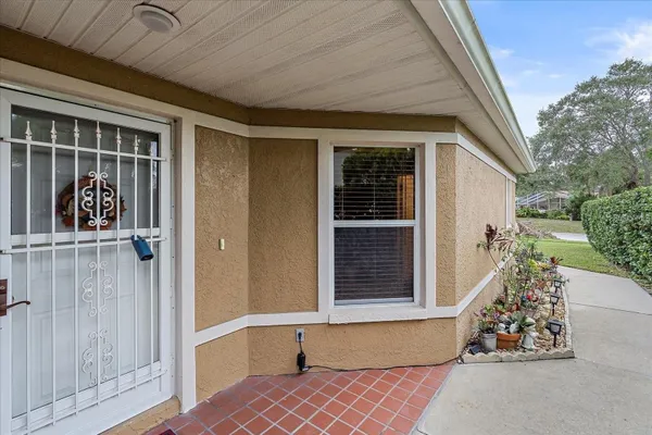 Property Slideshow image 2 of 13 | 5508 gardens dr, Sarasota, FL, 34243