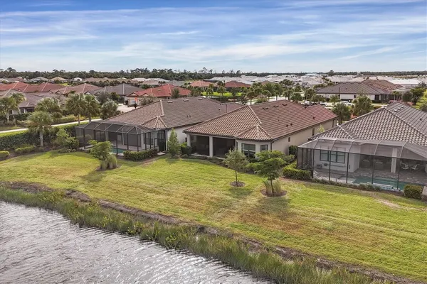 Property Slideshow image 2 of 72 | 10238 morning mist ln, Sarasota, FL, 34241