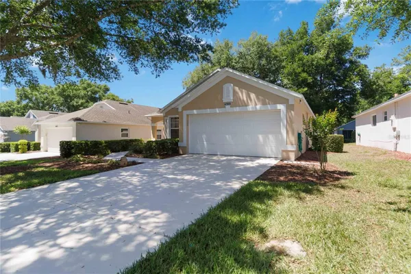 Property Slideshow image 3 of 37 | 3624 westerham dr, Clermont, FL, 34711
