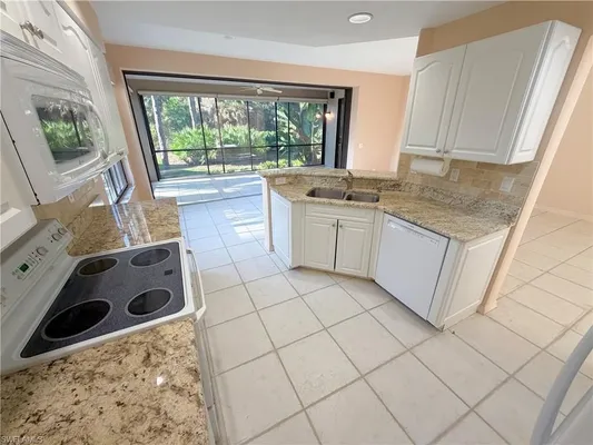 Property Slideshow image 2 of 28 | 27021 oakwood lake dr 101, Bonita Springs, FL, 34134