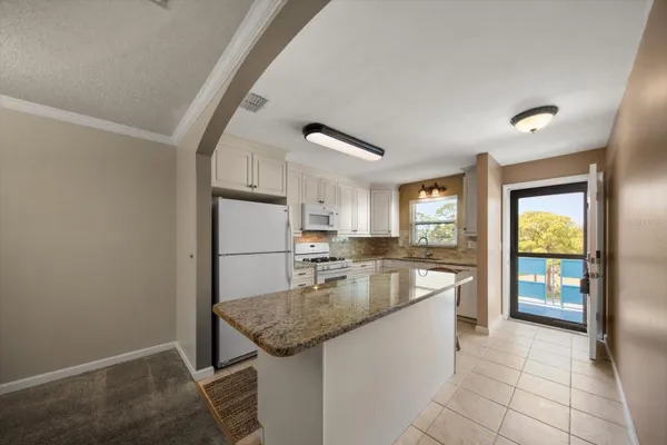 Property Slideshow image 3 of 39 | 5970 80th st 411, St Petersburg, FL, 33709