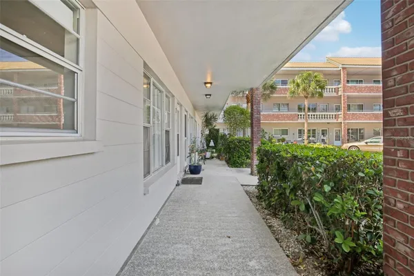 Property Slideshow image 2 of 28 | 2461 rhodesian dr 7, Clearwater, FL, 33763