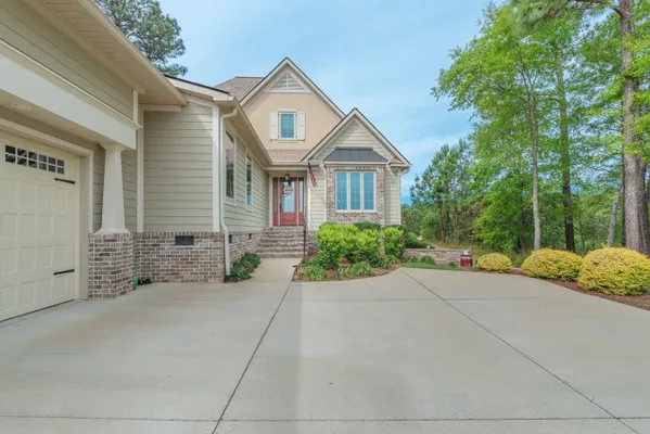 Property Slideshow image 3 of 63 | 207 quiet oak ct, Aiken, SC, 29803