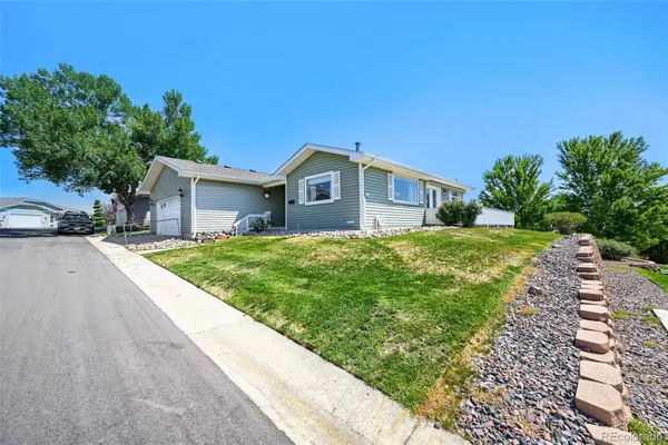 Property Slideshow image 3 of 43 | 15 carla cir, Broomfield, CO, 80020