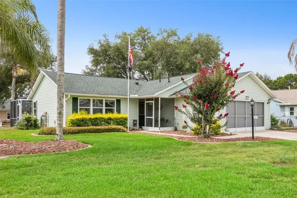 Property Slideshow image 2 of 86 | 25948 newcombe cir, Leesburg, FL, 34748