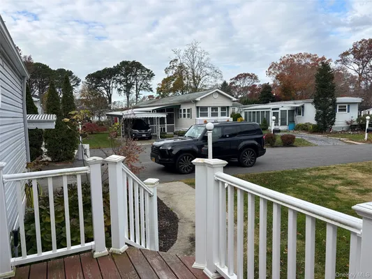 Property Slideshow image 2 of 28 | 1661 old country rd unit 280, Riverhead, NY, 11901