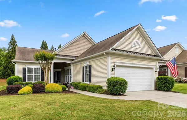 Property Slideshow image 2 of 45 | 2009 maned goose ct, Fort Mill, SC, 29707