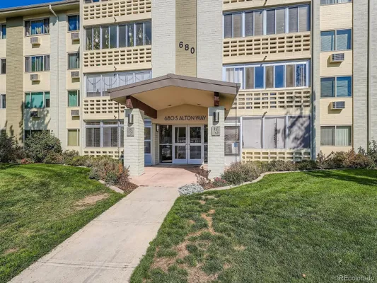 Property Slideshow image 3 of 31 | 680 s alton way unit 1b, Denver, CO, 80247