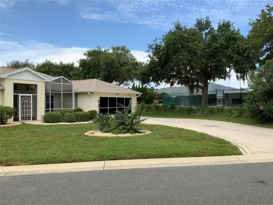 Property Slideshow image 2 of 12 | 5475 bounty cir, Tavares, FL, 32778