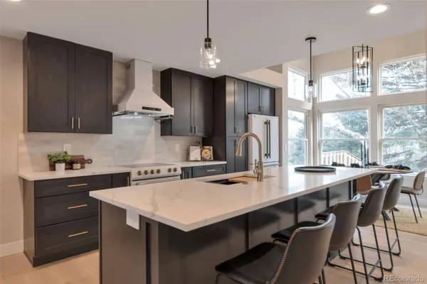 Property Slideshow image 2 of 23 | 14 stonehaven ct, Highlands Ranch, CO, 80130