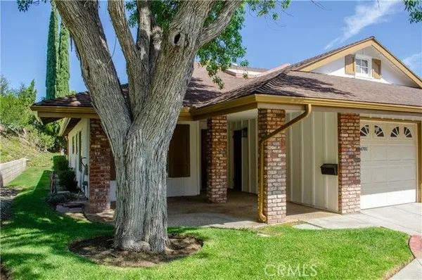 Property Slideshow image 2 of 44 | 26701 oak branch cir, Newhall, CA, 91321
