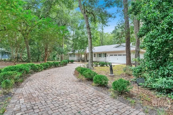 Property Slideshow image 3 of 44 | 5 fletcher ln, Savannah, GA, 31411