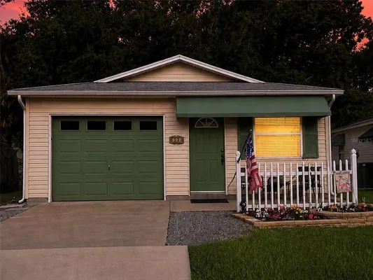 Property Slideshow image 2 of 24 | 507 cottage park ln, Leesburg, FL, 34748