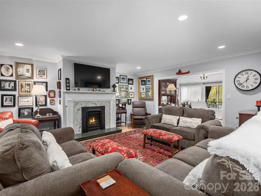 Property Slideshow image 3 of 30 | 521 crowfields ln, Asheville, NC, 28803