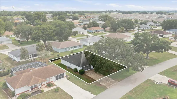 Property Slideshow image 2 of 35 | 6181 sw 84th pl, Ocala, FL, 34476