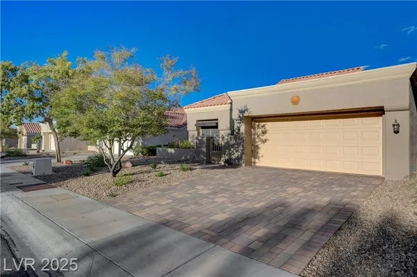 Property Slideshow image 2 of 21 | 2428 desert butte dr, Las Vegas, NV, 89134
