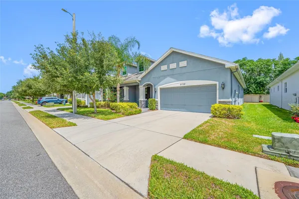 Property Slideshow image 3 of 35 | 5728 stockport st, Riverview, FL, 33578