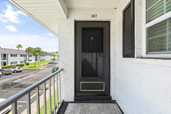 Property Slideshow image 3 of 27 | 304 47th avenue dr 307, Bradenton, FL, 34207
